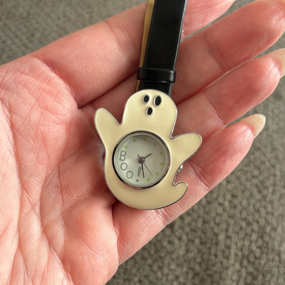 Avon Halloween Ghost Watch